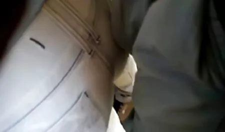 مرد کانال های xxx تلگرام پر کردن بر روی صورت خود را پس از یک در خصوصی
