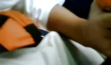 یک مرد زیبا از مردم سیاه و فیلم سکسی در کانال تلگرام سفید و پرندگان