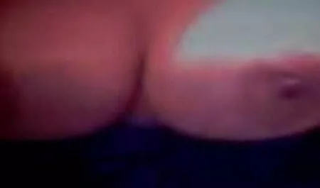 استمناء کانال فیلمسکسی تلگرام Khokhlushka با آلت تناسلی مرد.