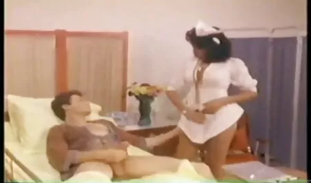 صورتی رک و پوست کنده گذاشته در مقابل كانال جوك سكسي دوربین