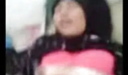 مطیع همسران سخاوتمندانه 1 مرد گروه و کانال سکسی