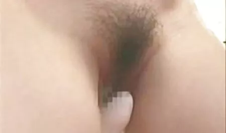 روسی سرخ شده یک دختر با لینگ کانالسکسی الاغ دور