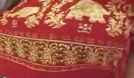 او گریه در حالی که کانال سکسی لینک